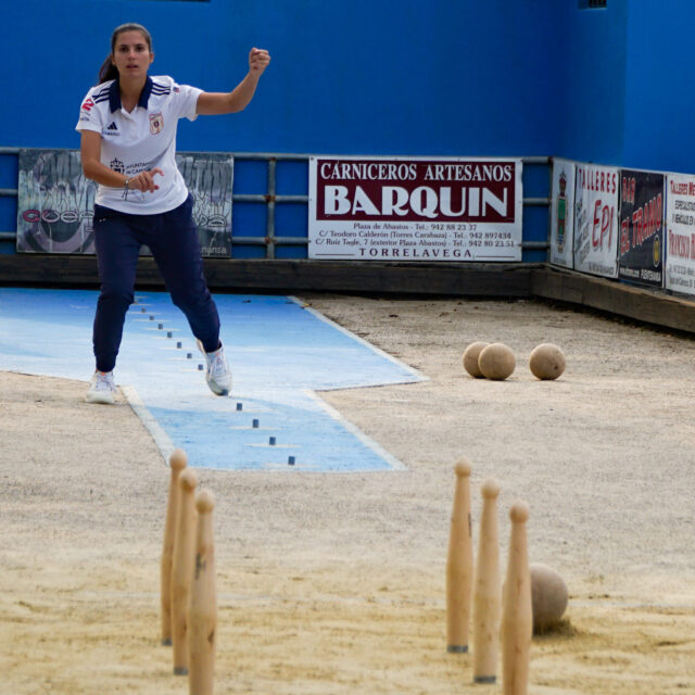 Marta Castillo se impone en el II Concurso de Bolos Femenino Santa Ana